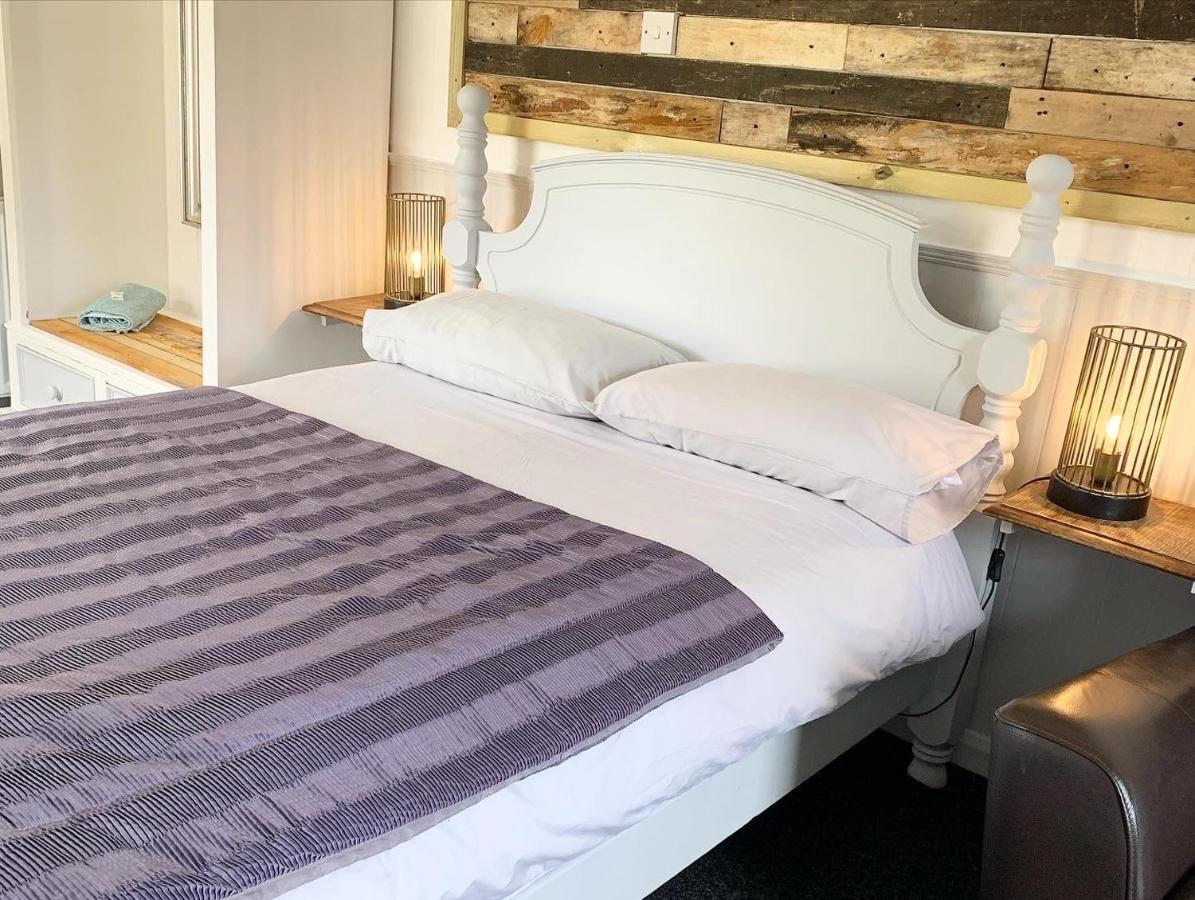 The Traveller'S B&B Лаут Экстерьер фото