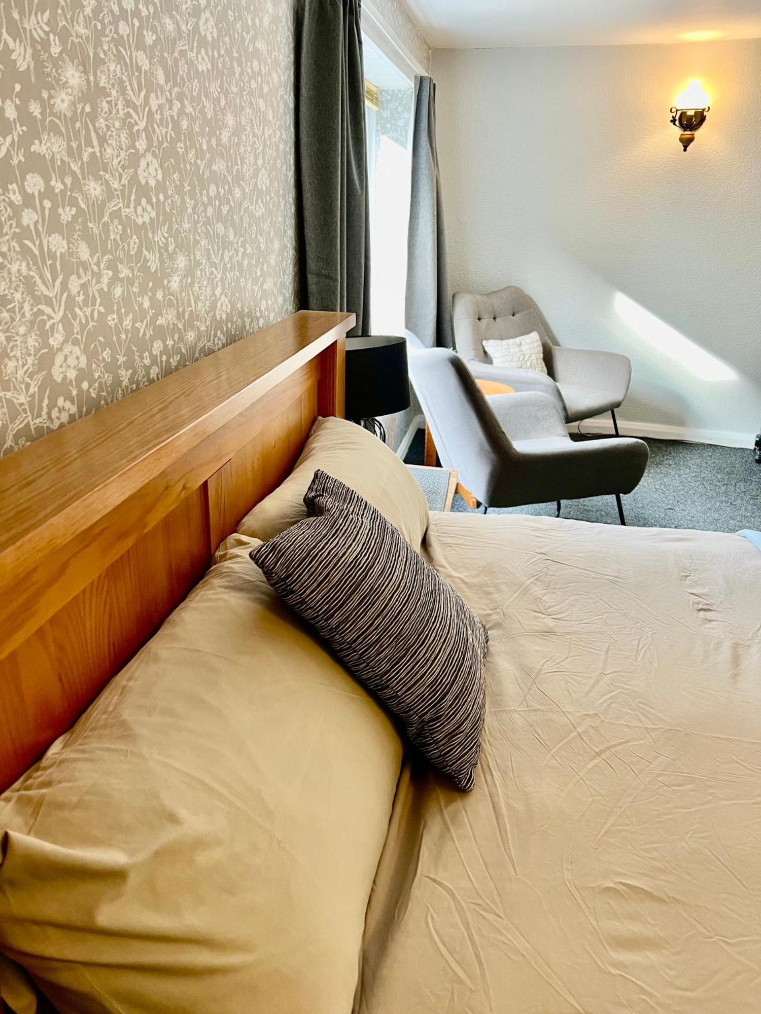 The Traveller'S B&B Лаут Экстерьер фото